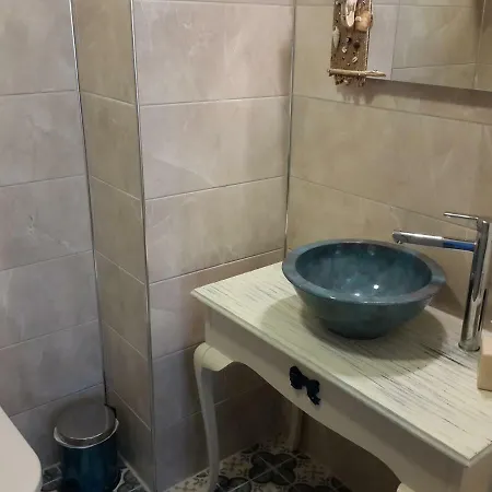 Gizemli Ayvalı